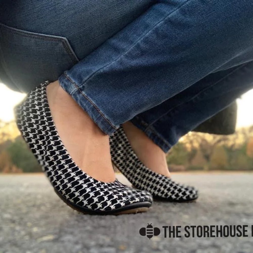 The Storehouse Flats Houndstooth Ballet Flats, Size 9